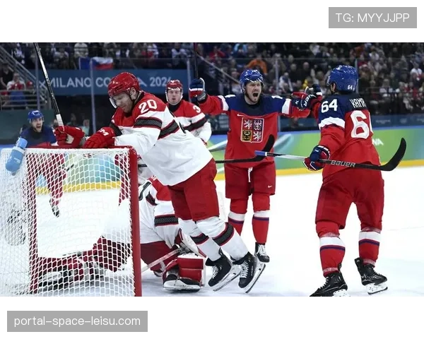 加拿大女子冰球队5-1击败捷克，展现卫冕冠军强大实力